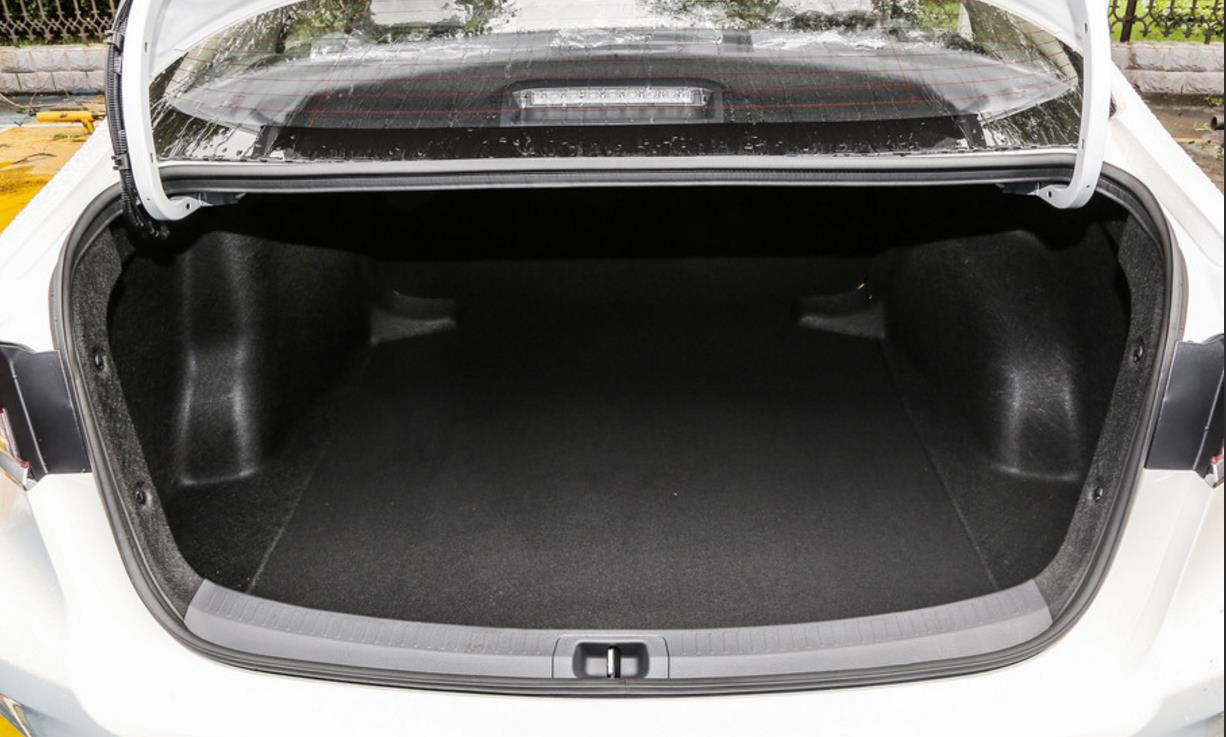 全新轩逸对比新款卡罗拉,2020轩逸和全新卡罗拉