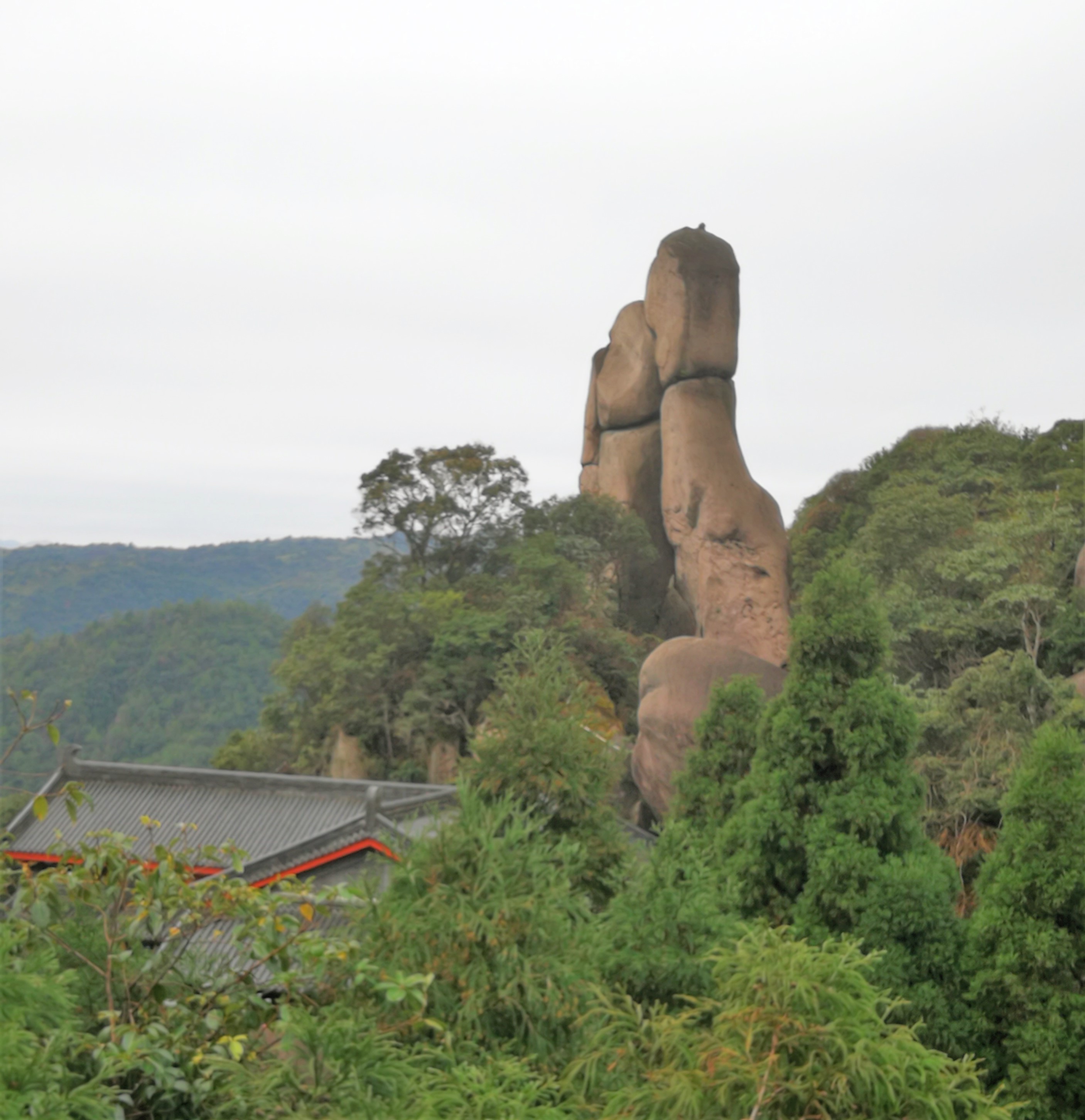 太姥山山顶日出,雨中的太姥山云雾缭绕