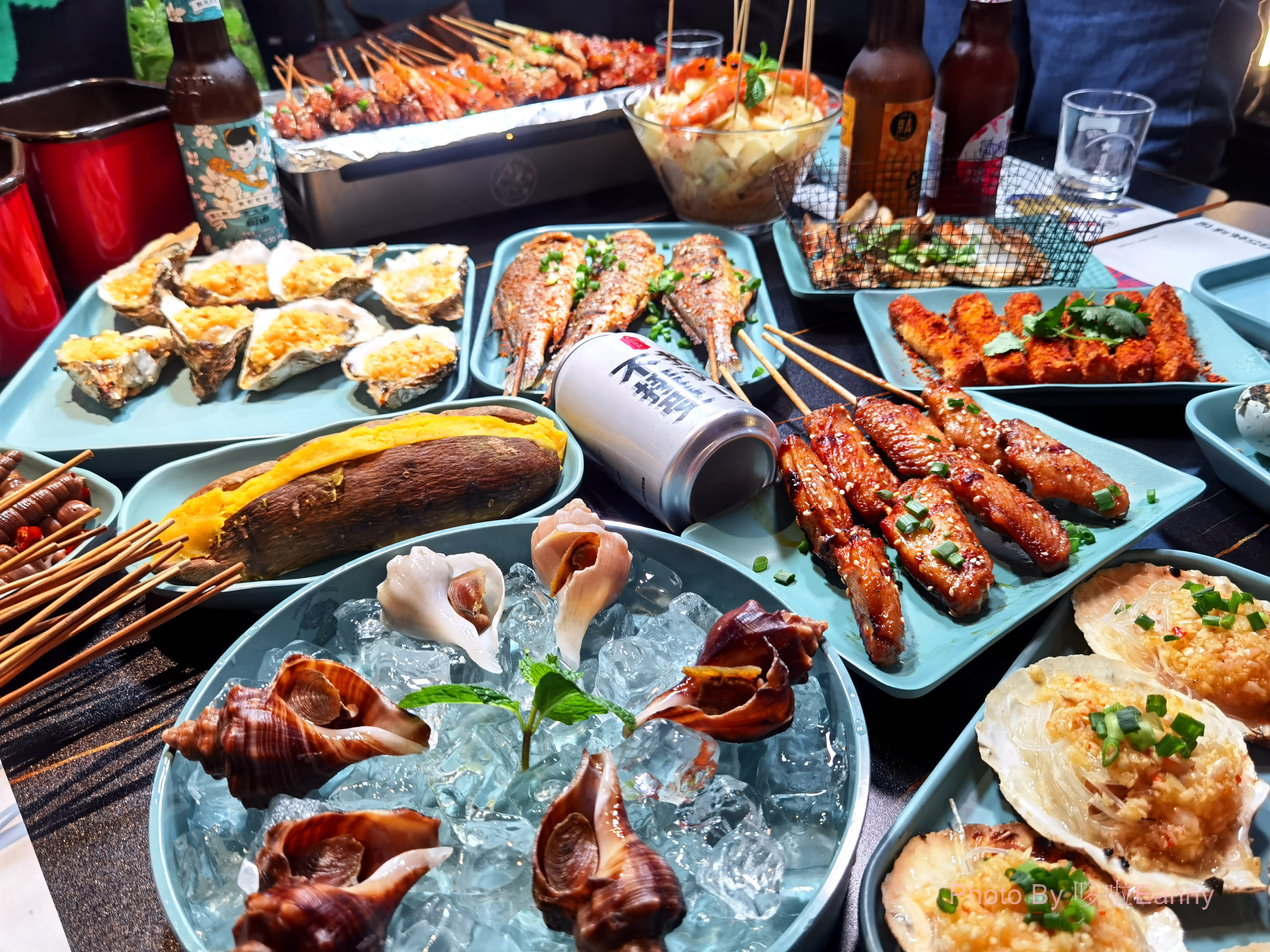 80年代风格的网红烧烤店,市井怀旧风烧烤店