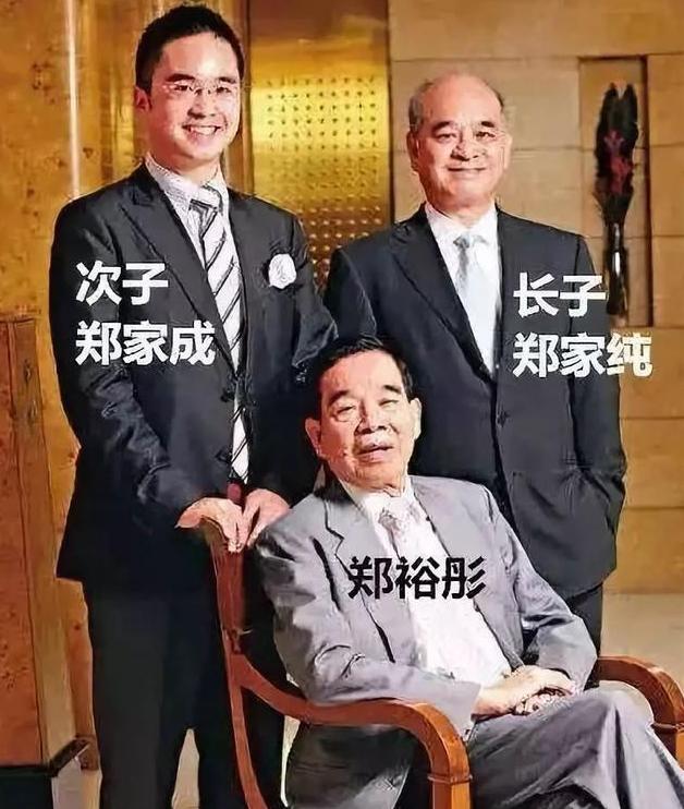 两任男友自杀,又遭大佬性侵,真实的蓝洁瑛到底经历了什么?