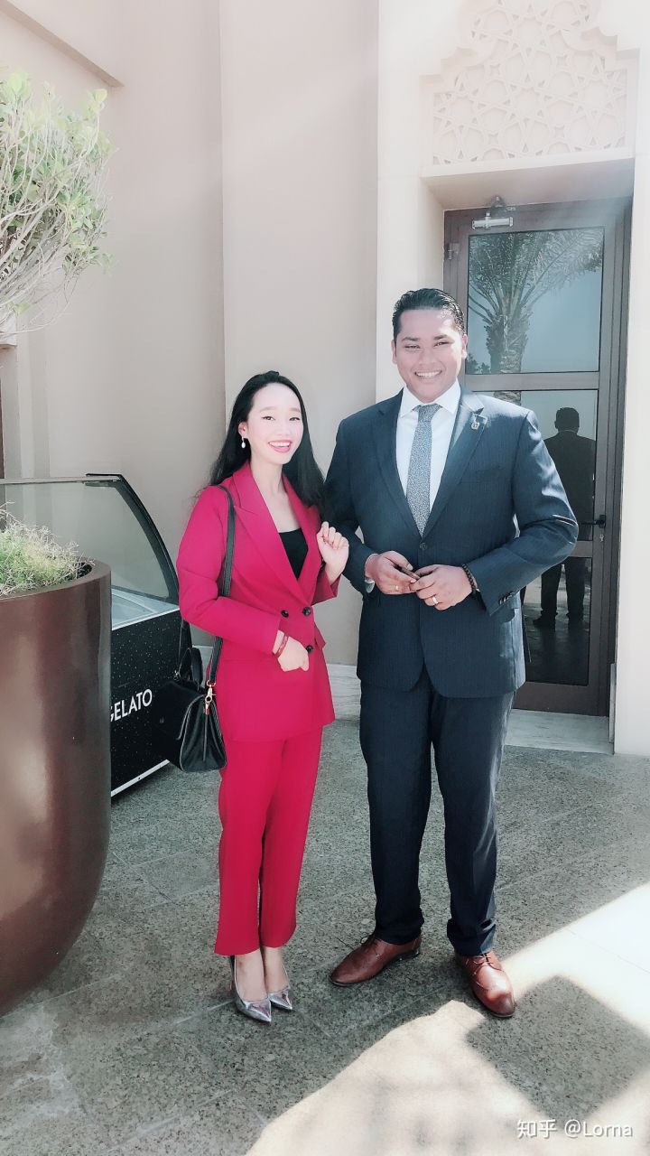 迪拜上班的中国女孩,在迪拜的中国女孩做什么工作