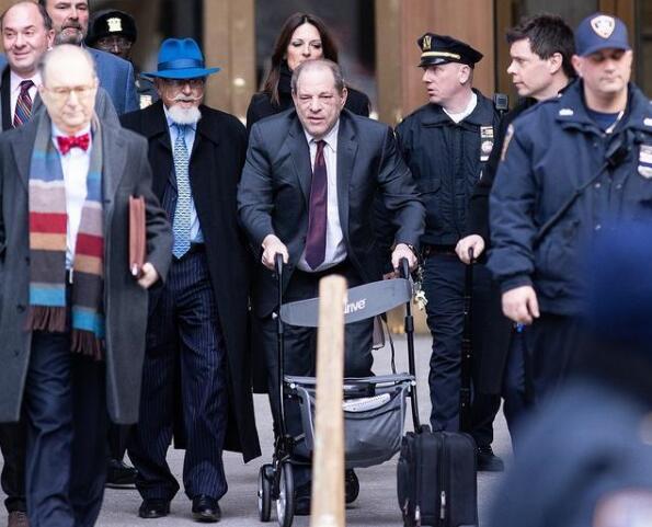 钮承泽张钧甯吻戏视频,钮承泽和李冰冰的吻戏视频