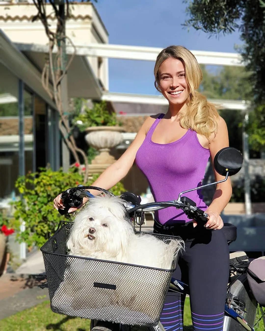 意大利宅男女神！36D好身材，700万粉丝被她撩疯了