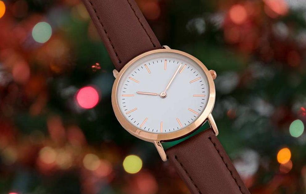 有了这些时尚穿搭一周都不用愁了,一块各种风格都能搭的高端腕表