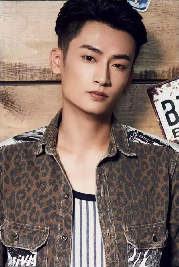 绿茵车王特别直播明星主播人气选手大战送好礼！