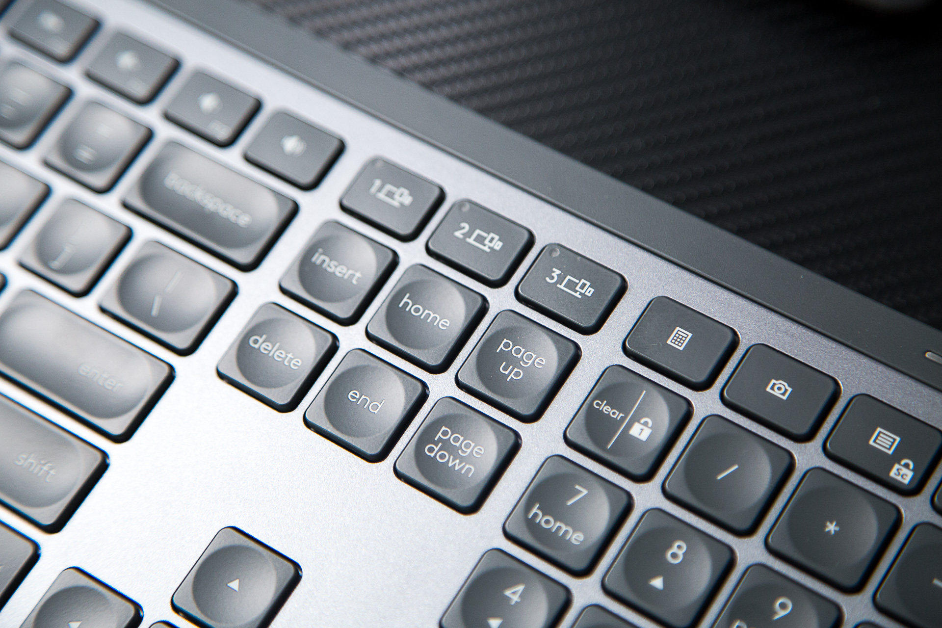 罗技mxkeys键盘使用技巧,罗技mxkeysmac版和普通版区别