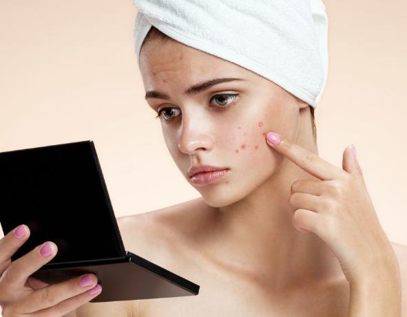 脸上总是一抹油腻腻？教你一招，告别油腻，皮肤更清爽