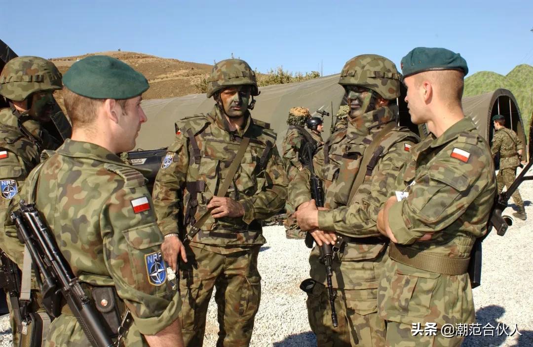 从步兵到吉利服,rafsimons迷彩