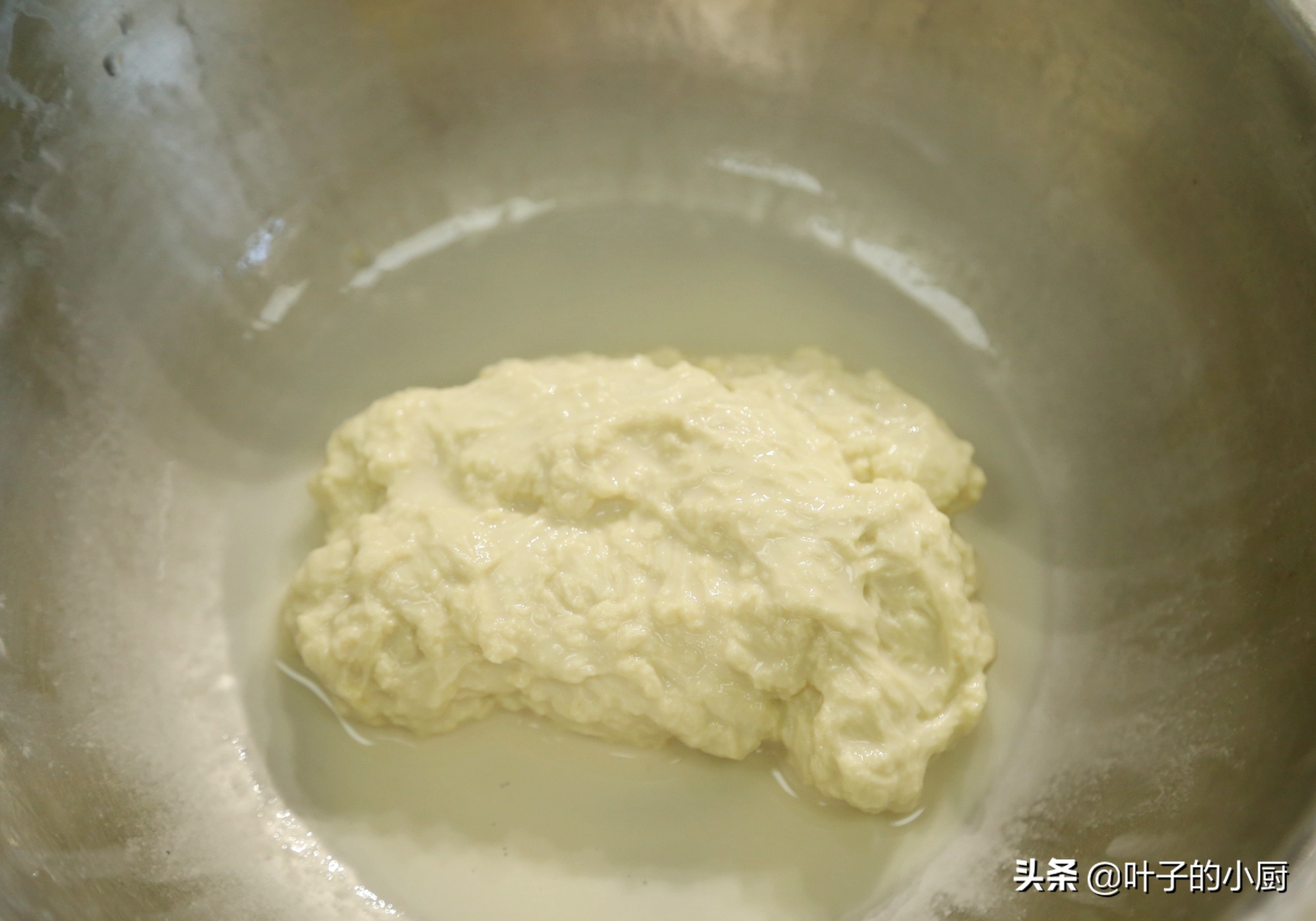 正宗凉皮做法超详细教程,正宗凉皮的做法与配方全过程