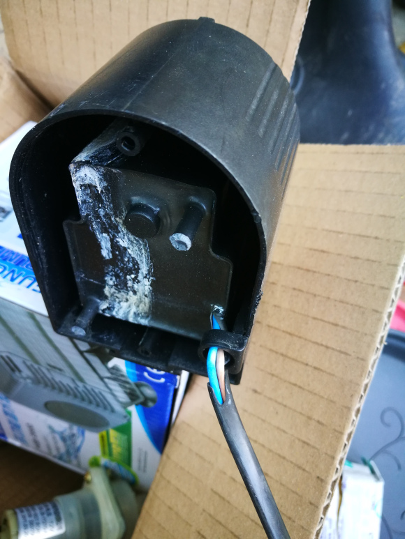 养金鱼需要多大的增氧泵,养金鱼潜水泵怎么使用