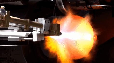 危险危险危险，去医院看病却吃了一记致命「电磁炮」？