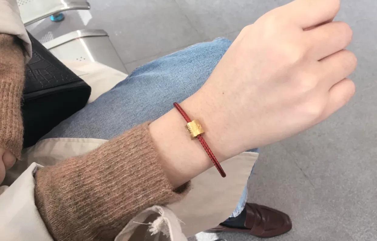 传统黄金手镯选周大福还是周生生,周生生黄金哪个款式最值得买