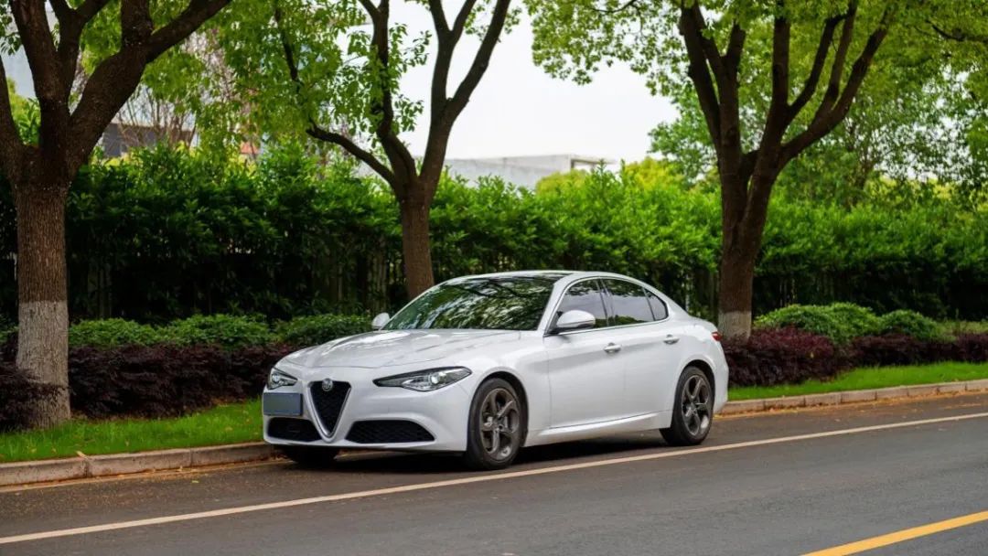 意大利风情满载的阿尔法罗密欧Giulia,还有个名字叫做“勇气”