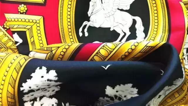 爱马仕丝巾贵的原因,爱马仕丝巾白标和黑标区别