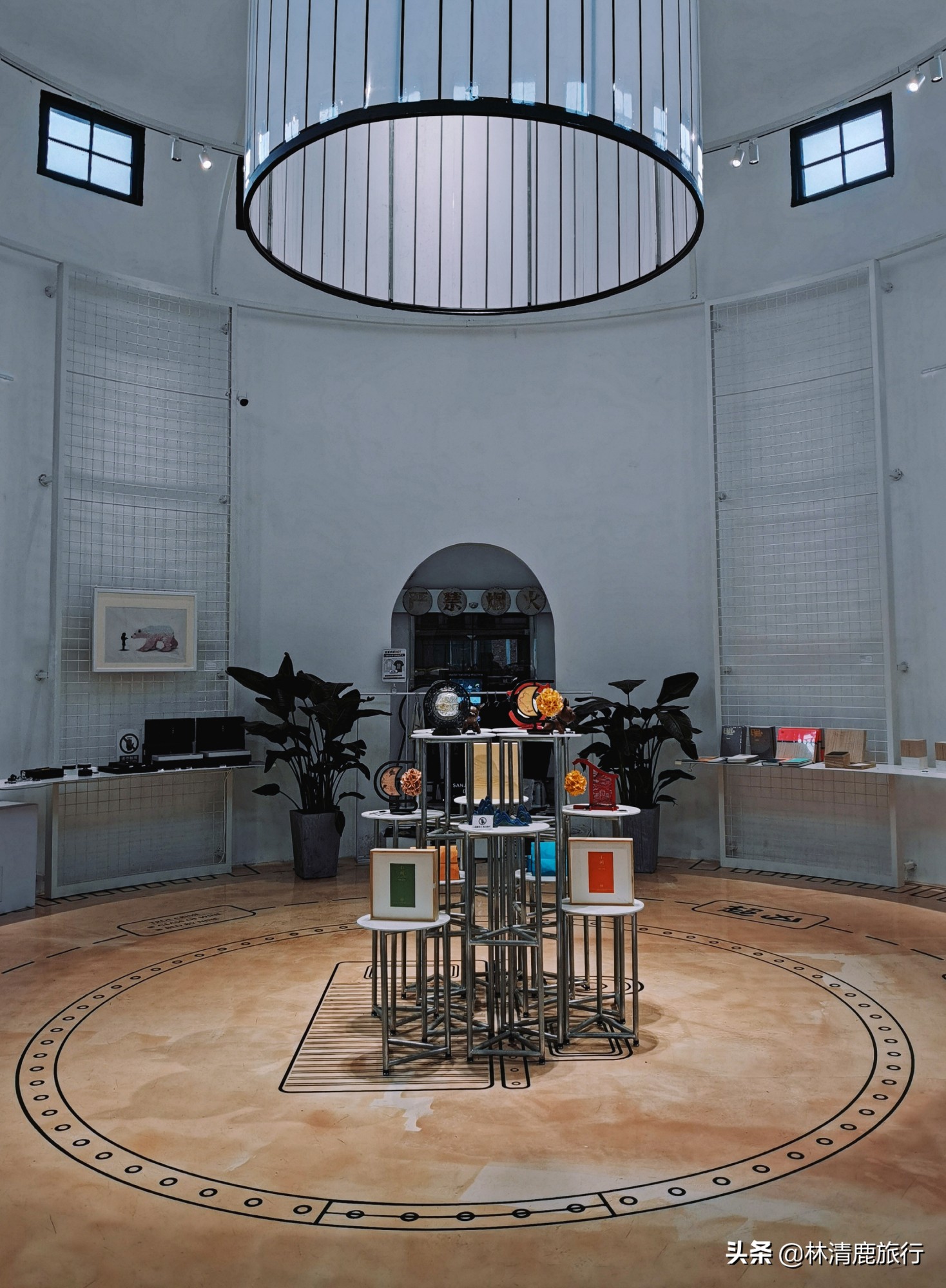 一个监狱的华丽转身：年轻人追捧的网红地，免费的艺术殿堂