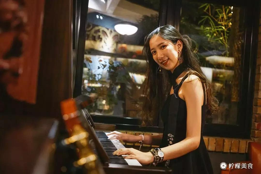 深圳藏在巷子里的酒馆清吧,藏在深圳闹市里的复古小酒馆