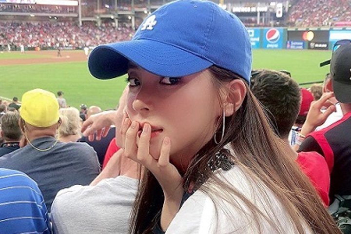 李孝利帽子,李孝利戴帽子完整版