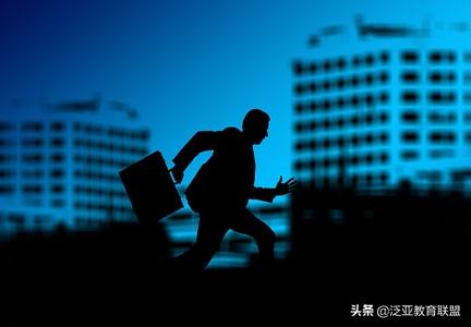 暗夜中，看亿级机构如何逆势增长