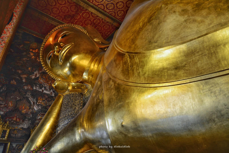 曼谷卧佛寺庙在哪里,曼谷卧佛在卧佛寺里面哪里