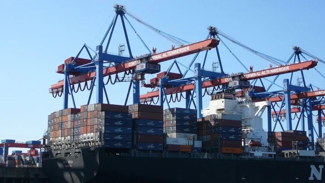 疫情波及葡萄酒海运，单个货柜运费上涨300-500美金，一票难求