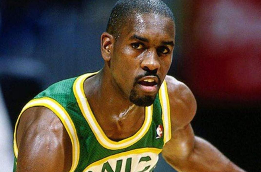 湖人历史头号战队是“魔蛇皇勾鲨”，在史上，只有绿军前五能对抗