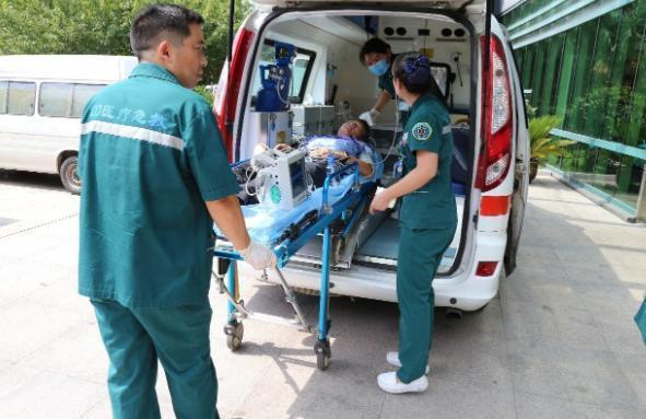 一名52岁的女性每天吃一片叶酸,45岁女性每天吃一粒叶酸的危害