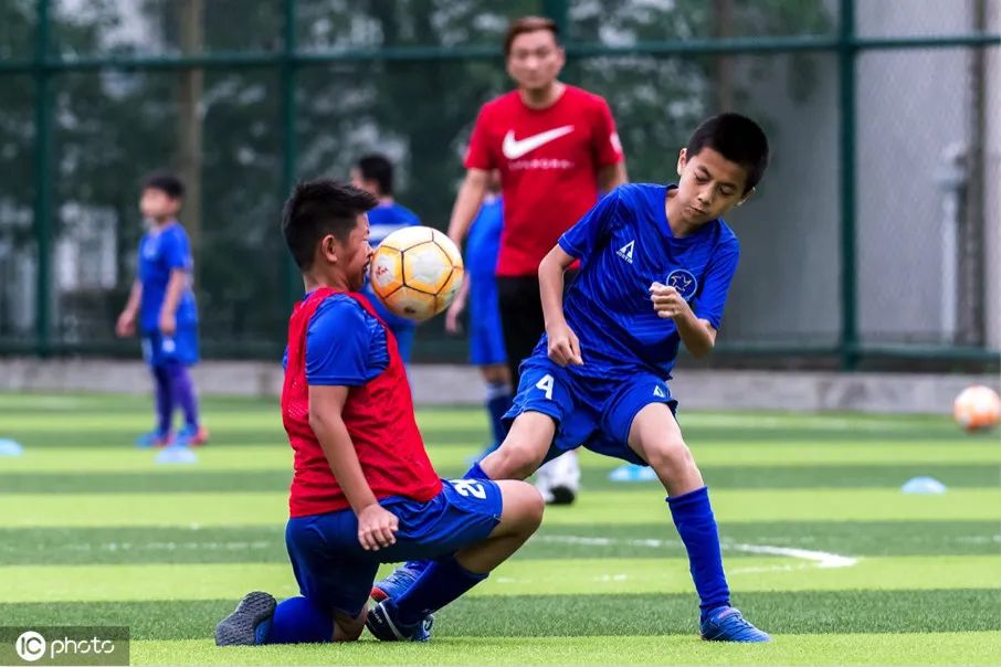 韦世豪试训阿贾克斯,幸运星足球小将