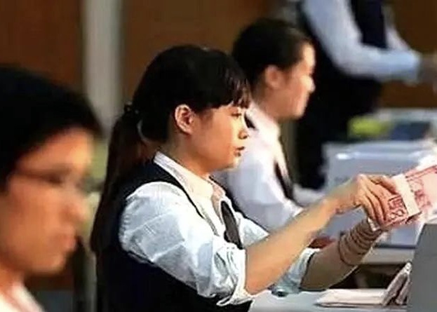 10万元10年后会贬值多少,10年后10000元贬值多少钱