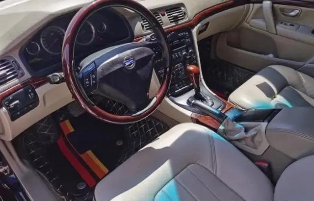 跑了22万km的沃尔沃s80怎么样,04年沃尔沃s80顶配当年多少钱