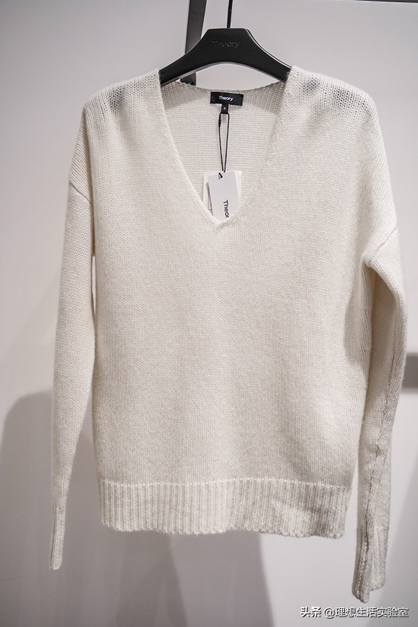 我们逛了天的成都时代奥莱，为你整理出这份春节新衣精明采购清单