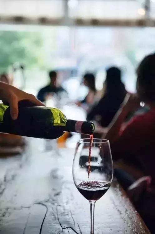 如何挑选好喝不贵的波尔多酒,波尔多aoc和优选波尔多aoc