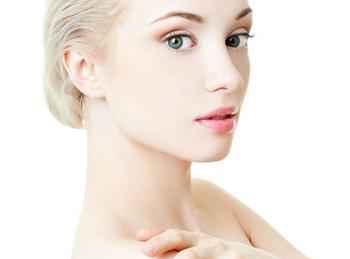 痘肌用壬二酸洗面奶,拯救你的痘痘