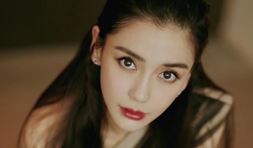 杨颖亏损了吗,杨颖吸金能力比黄晓明强