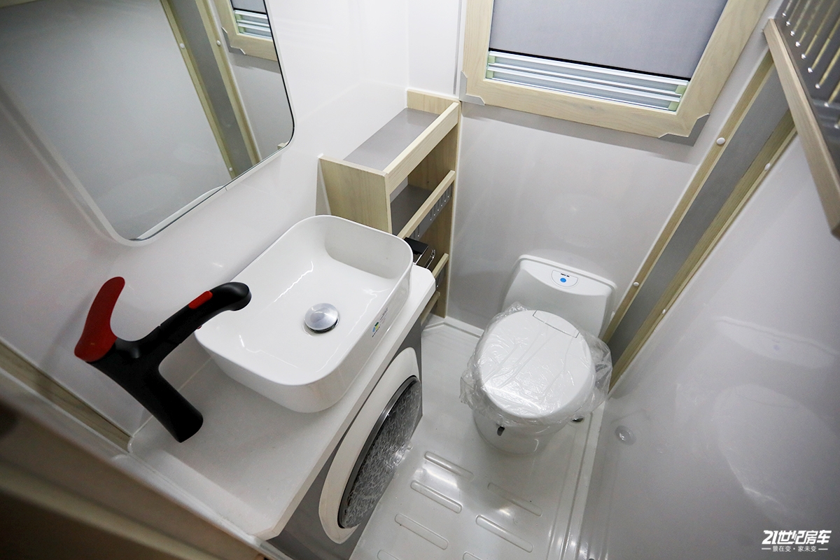 重汽越野房车最新4驱版,顶级进口man四驱越野房车