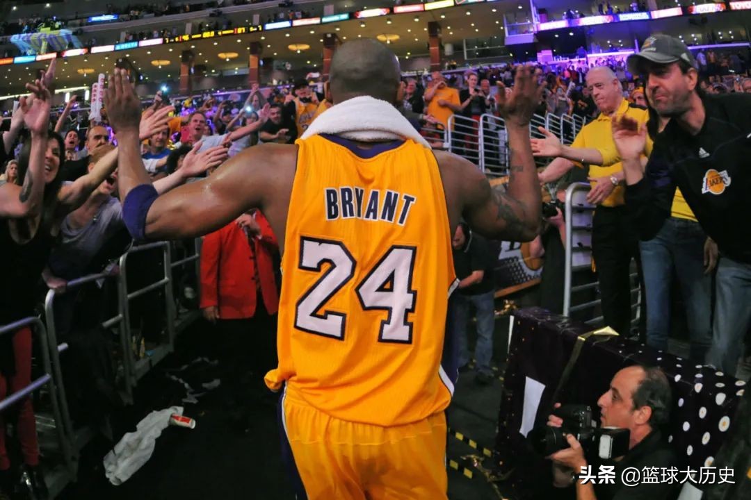 2007年的科比有多强？他只花了四场，就抢了安东尼的得分王！