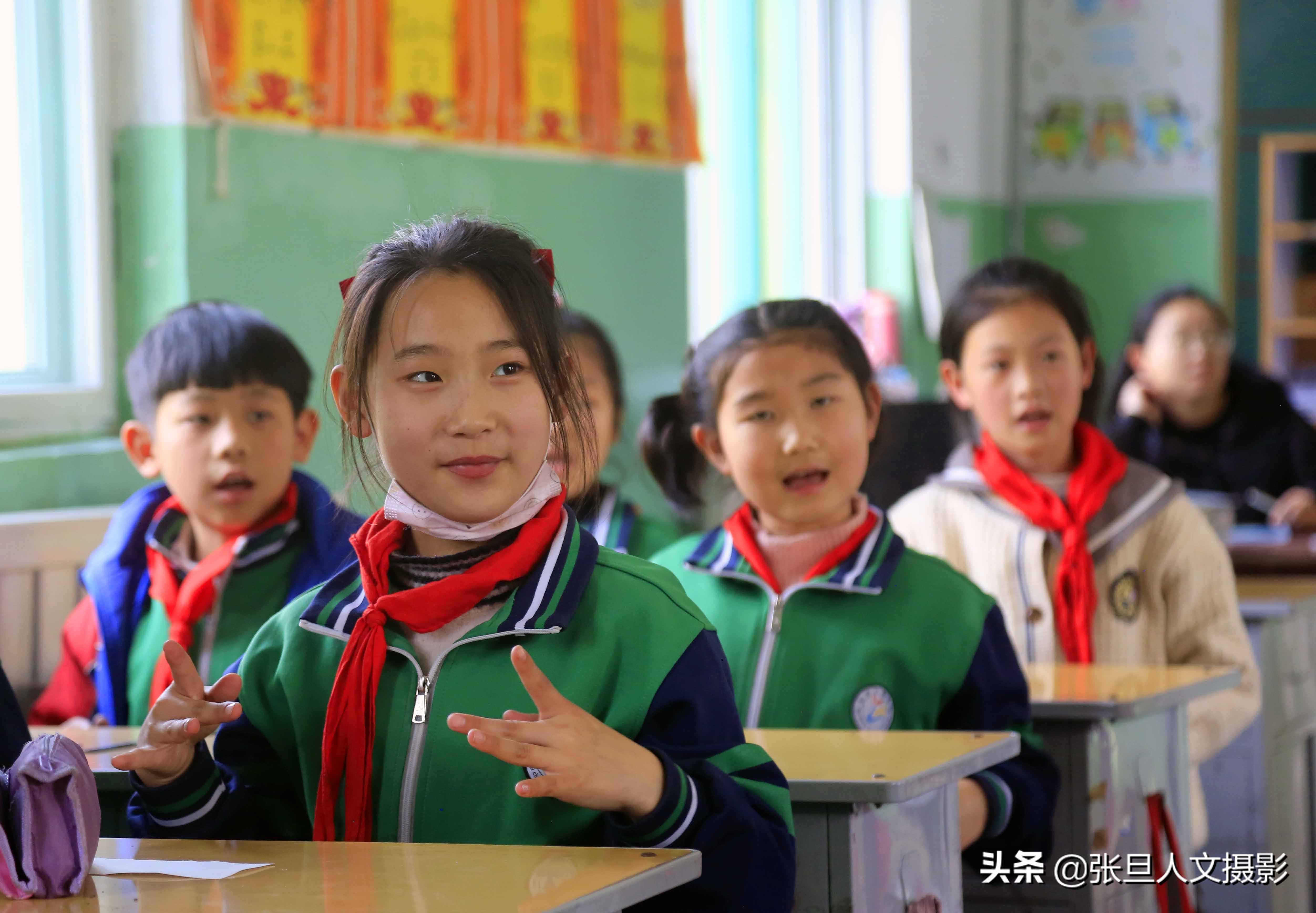 山西有一所学校学生都是农民工的孩子他们在这里过得怎么样