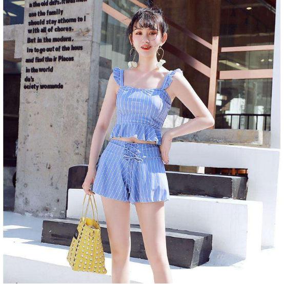 夏天穿什么样的泳衣既保守又舒服,泳衣怎样穿才好看