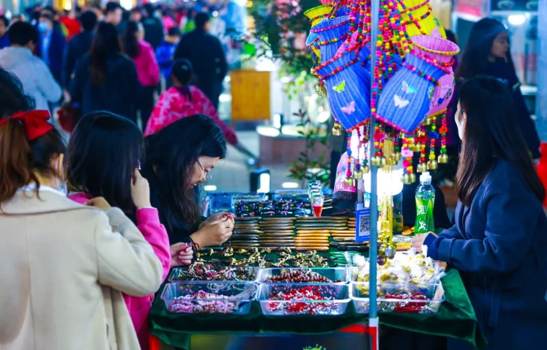 云台山夜经济景观,云台山风景区今日最新视频