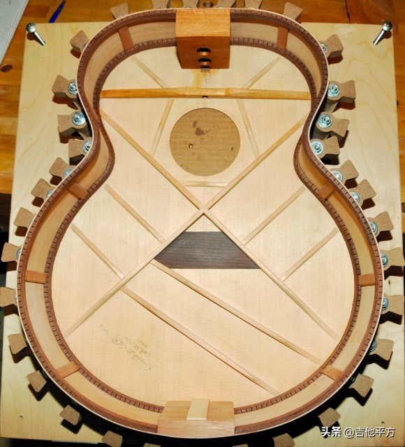 st款吉他制作教程,ag吉他教学入门