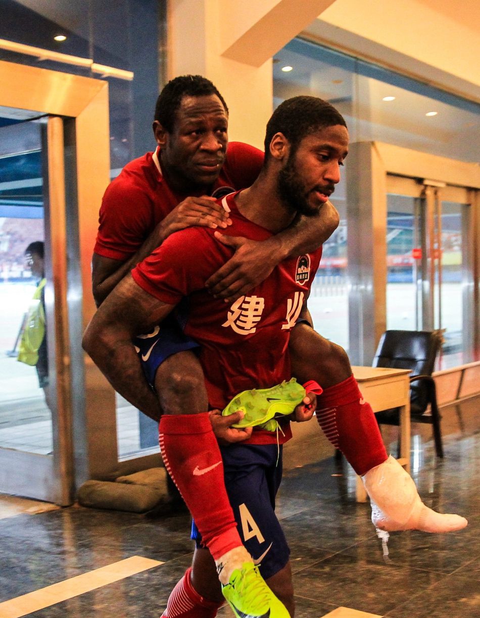 心痛呀！建业老队长为了工作四处求职，快回来吧！建业需要你