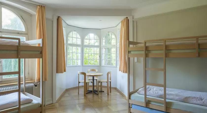 只花两位数的钱,如何住进一线城市中心?(上)