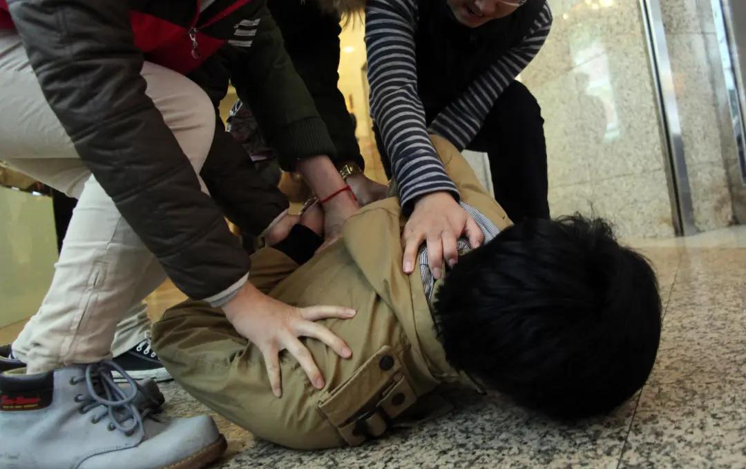 吸毒者生命的真实记录,吸毒记录视频