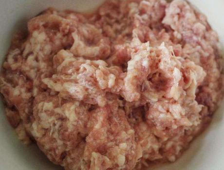 煎腐皮肉卷的家常做法,市场做的腐皮肉卷的做法