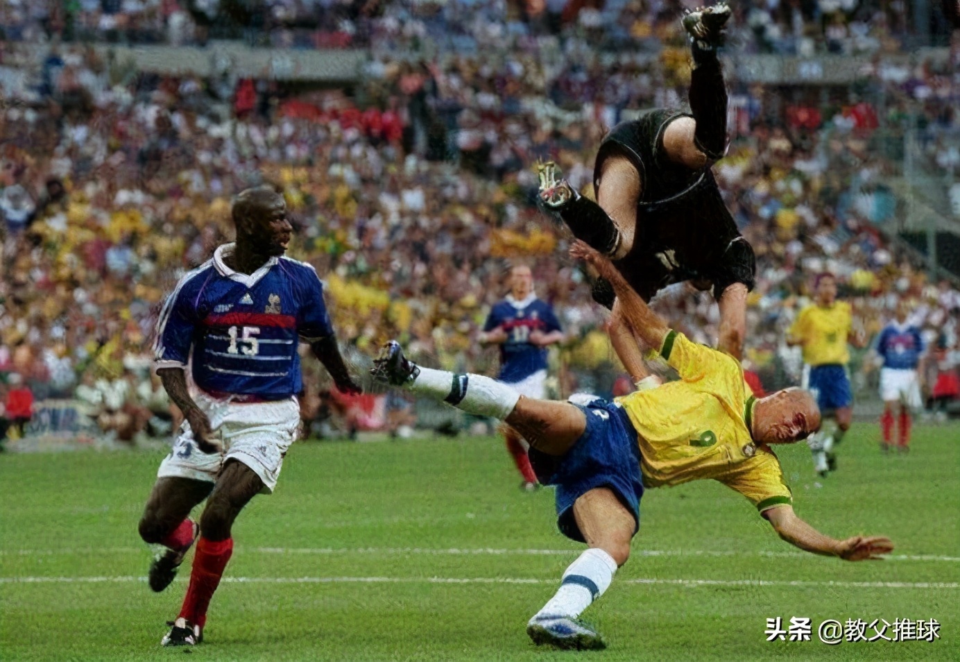 世界杯精彩瞬间梅西,2022最难忘的瞬间梅西夺冠