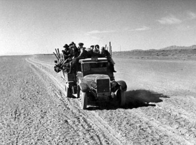 库尔班骑毛驴去看毛主席，临终要求后代参军报国，重孙女完成遗愿