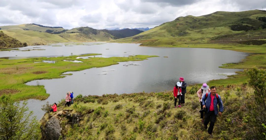 洛克徒步木里到稻城翻的是哪座山,秘境四川甘孜