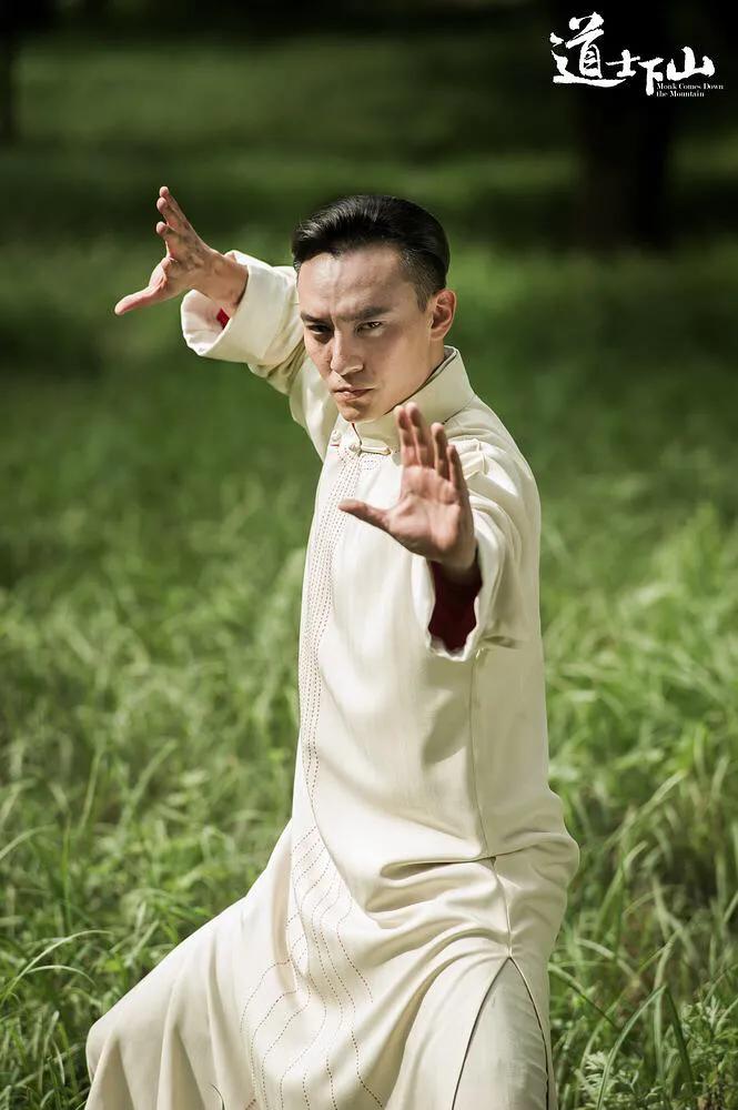 道士下山何安下登场视频,道士下山何安下求师傅解脱