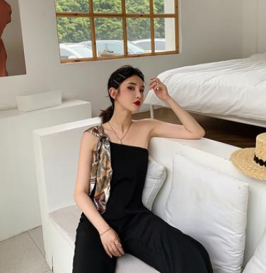 秋装洋气高级感,今年流行什么休闲款的秋装