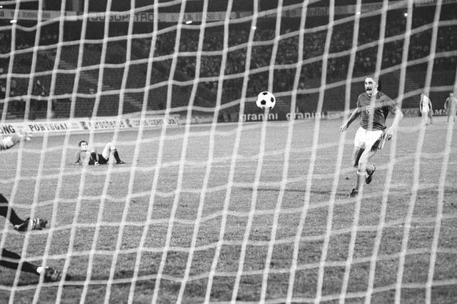 勺子点球经典集锦,足坛5大妙到毫巅的勺子点球