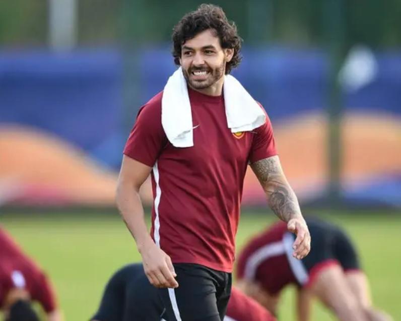 高拉特国足首发,高拉特亚冠最佳球员